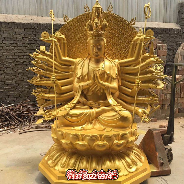 貼金千手觀音雕塑，精美裝飾大型寺廟