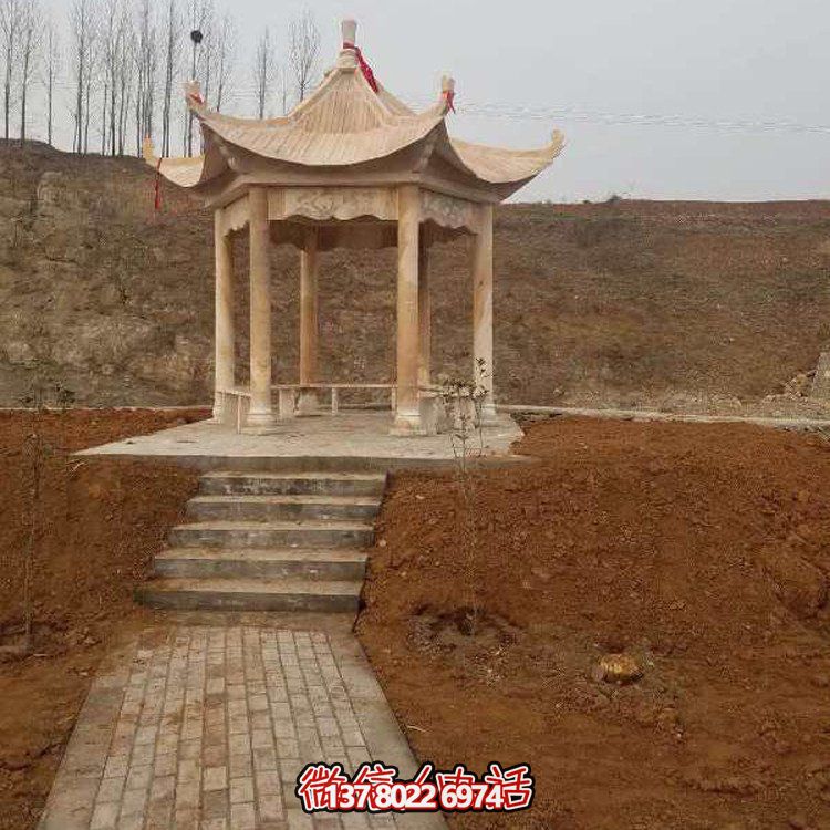 色彩斑斕的晚霞紅涼亭，讓您享受中式園林的繽紛景點(diǎn)