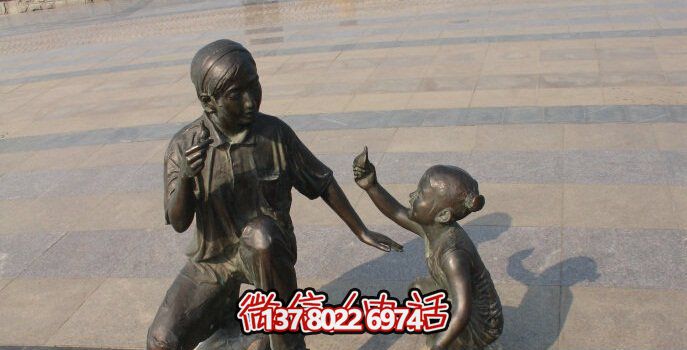 母女銅雕一次游覽公園、參與游戲、體驗(yàn)雕塑的絕佳體驗(yàn)