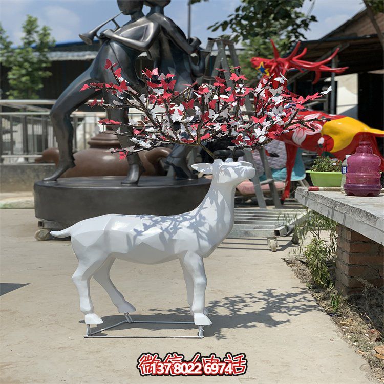 不銹鋼梅花鹿雕塑，點(diǎn)綴校園景觀