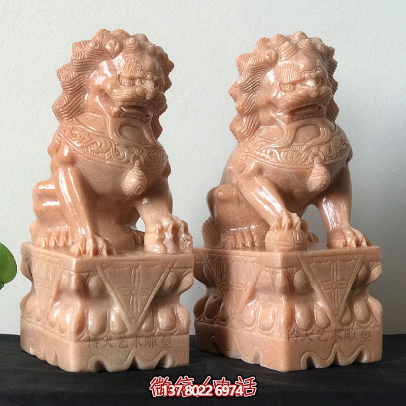 紅色晚霞下的麒麟雕塑——守護(hù)家園的看門(mén)人 紅色晚霞下的麒麟雕塑——守護(hù)家園的看門(mén)人