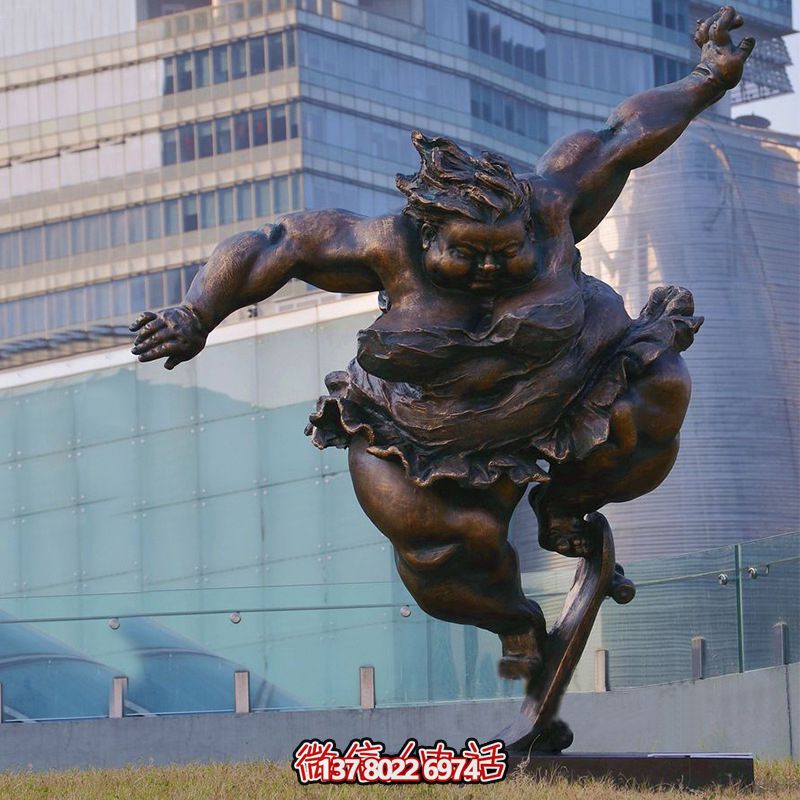 玻璃鋼雕塑滑板車，為城市公園和廣場帶來活力