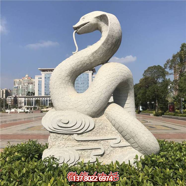 傳統(tǒng)風(fēng)格大理石蛇雕塑，擺放于廣場(chǎng)，給您帶來(lái)完美視覺(jué)享受