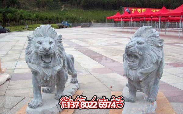 大型石雕獅子雕塑，給景區(qū)帶來(lái)濃厚的歷史氛圍