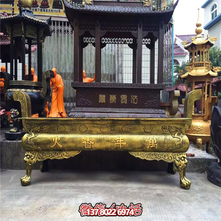 大型純銅鎏金香爐雕塑，為景觀寺廟增添靈性美感