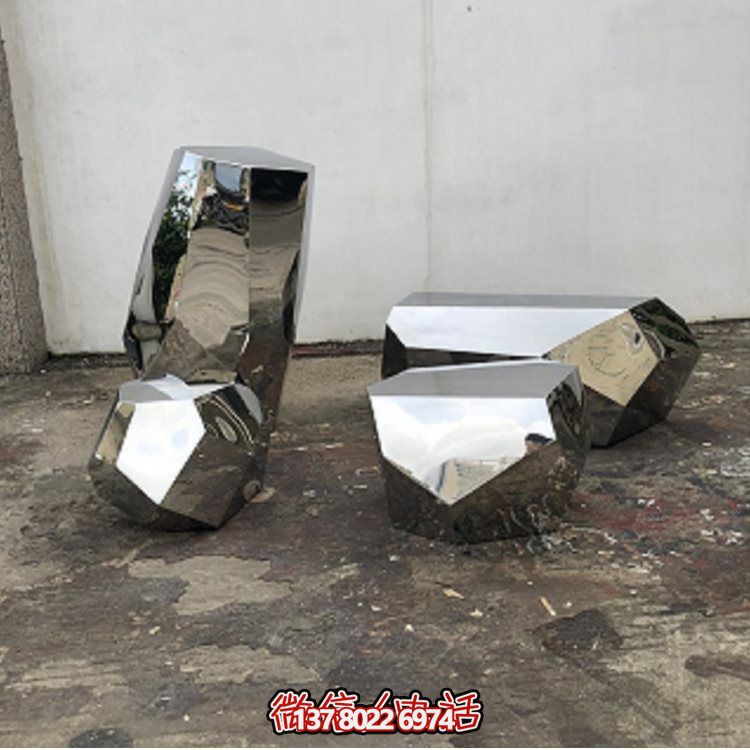 高級不銹鋼鏡面戶外公園雕塑裝飾，以鵝卵石為靈感