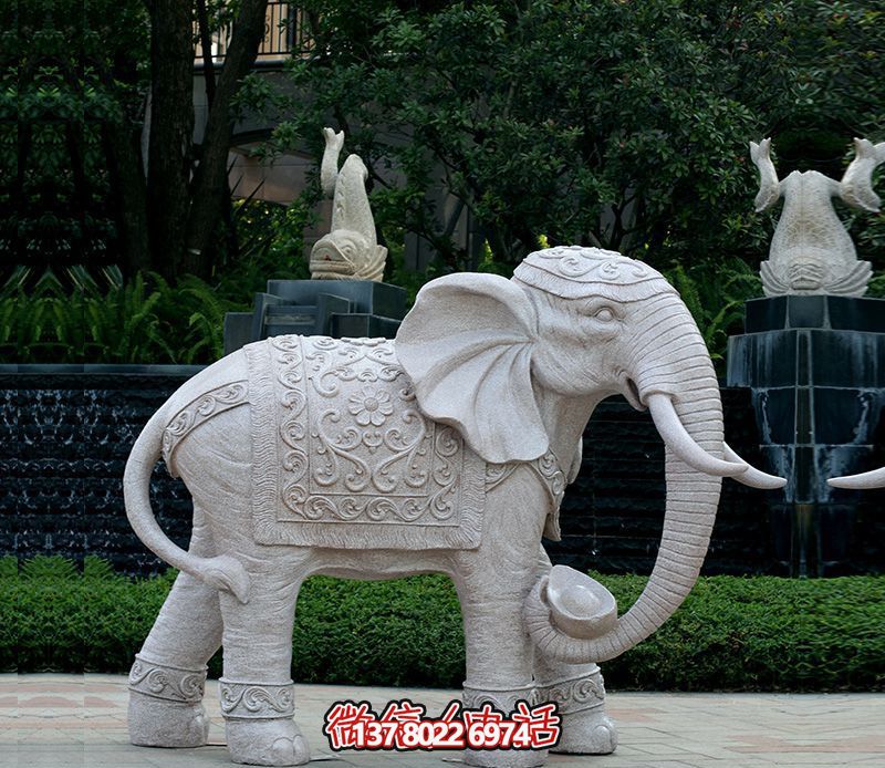 精美浮雕大象雕塑，點(diǎn)綴綠意花園