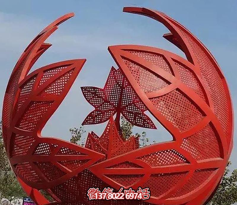 不銹鋼楓葉球形雕塑，點綴廣場景觀