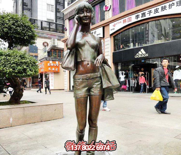 精美銅雕女孩雕塑——帶你暢游街頭，體驗夢幻快樂時光