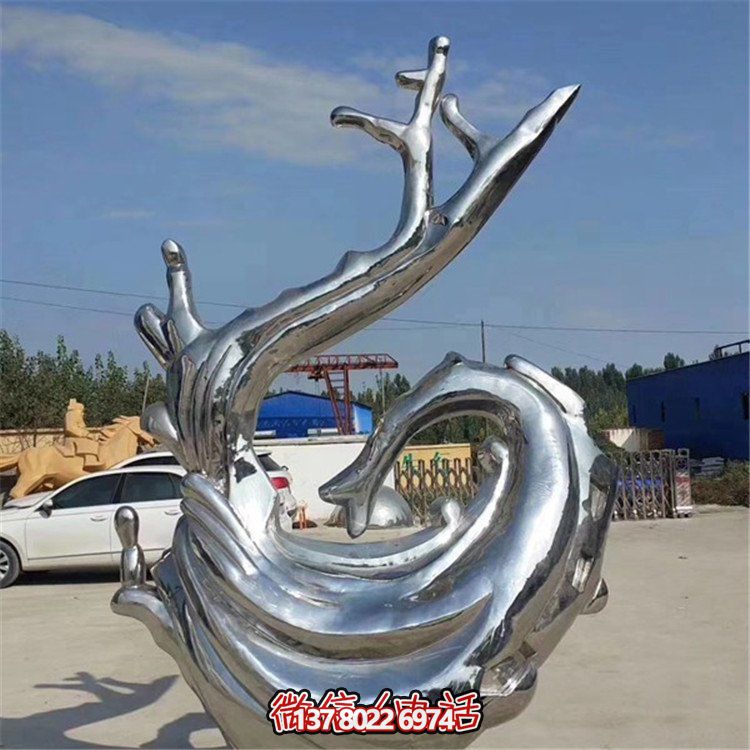 不銹鋼鏡面雕塑，為戶(hù)外廣場(chǎng)增添海浪般的浪花氣息