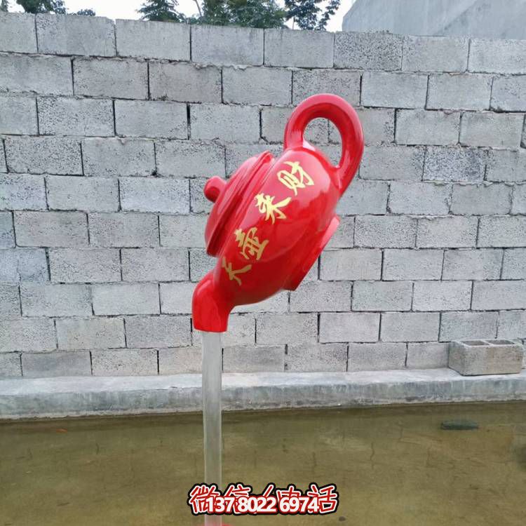 融合傳統(tǒng)與現(xiàn)代技術的大型懸空噴泉雕塑