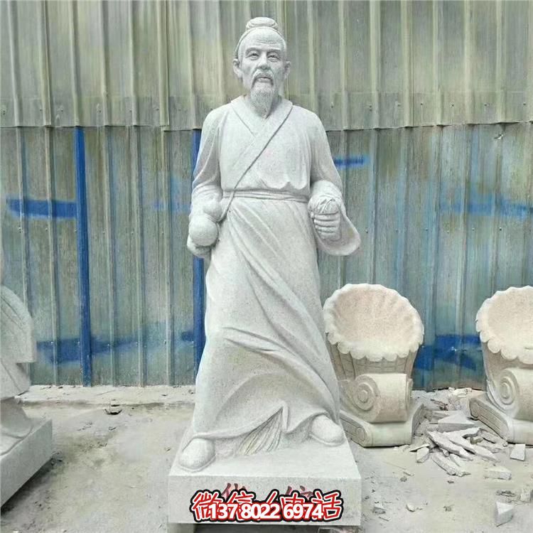 雅致古典大理石雕塑，點綴園林景觀