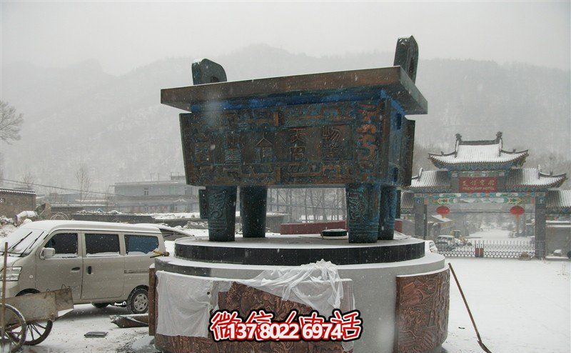 大型仿古青銅雕塑，營造獨(dú)特的戶外景觀