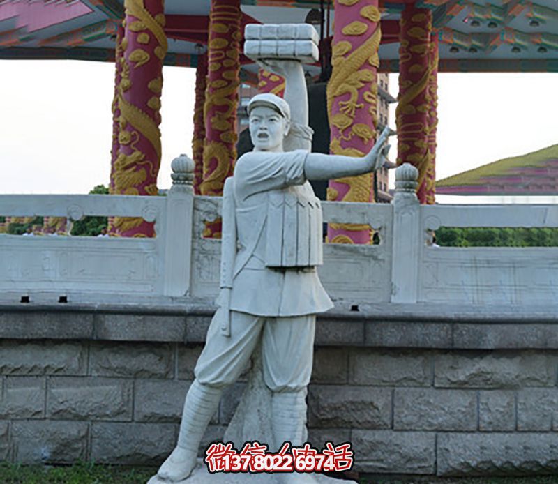 董存瑞景觀雕塑，點(diǎn)綴廣場景觀