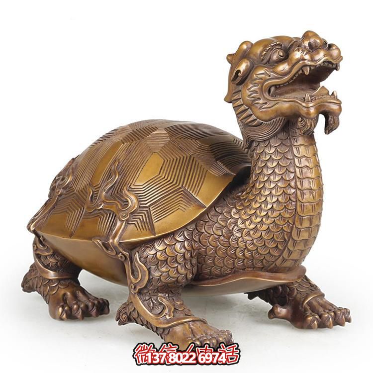 巨型銅雕龍龜?shù)袼?，拙樸寺廟裝點(diǎn)