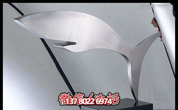 創(chuàng)意不銹鋼鯨魚(yú)室內(nèi)擺放雕塑 創(chuàng)意不銹鋼鯨魚(yú)室內(nèi)擺放雕塑