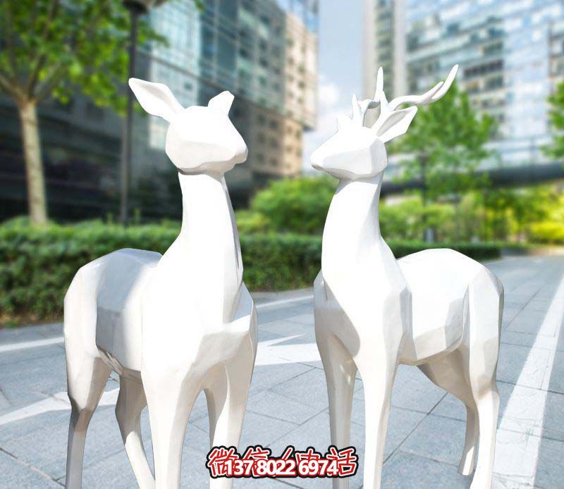 玻璃鋼梅花鹿雕塑，為你的廣場增添經(jīng)典藝術(shù)氣息