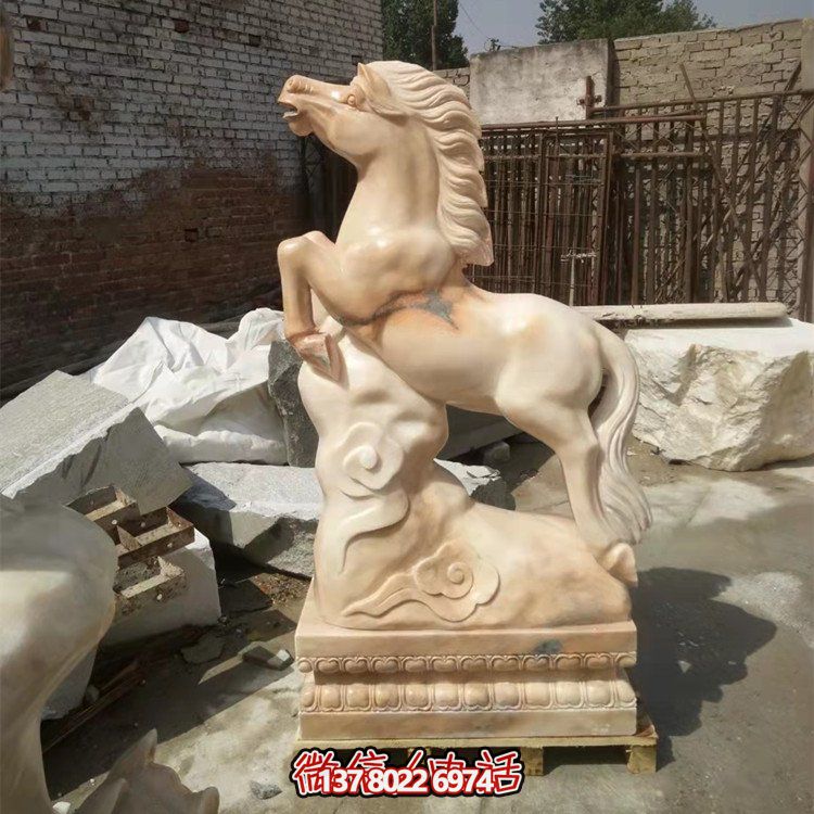品質(zhì)卓越的大型十二生肖石雕擺件，渲染出無(wú)與倫比的晚霞紅