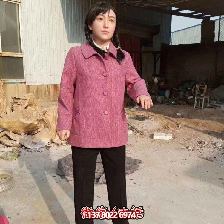 玻璃鋼仿真女孩雕塑，打造景區(qū)精美環(huán)境