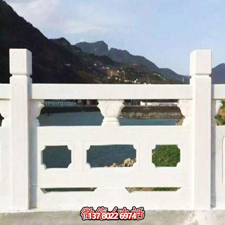 大理石雕刻石欄桿，美輪美奐，護佑家園
