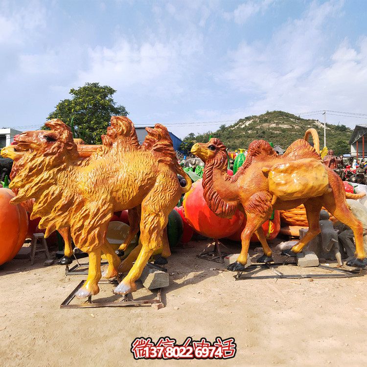 玻璃鋼駱駝雕塑，高端噴漆裝飾公園街道