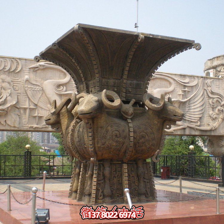 方尊銅香爐雕塑，讓景區(qū)廣場(chǎng)更加精彩