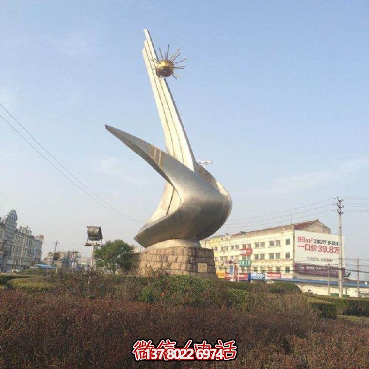 大型不銹鋼鏡面擺件，點(diǎn)綴美麗園林景觀