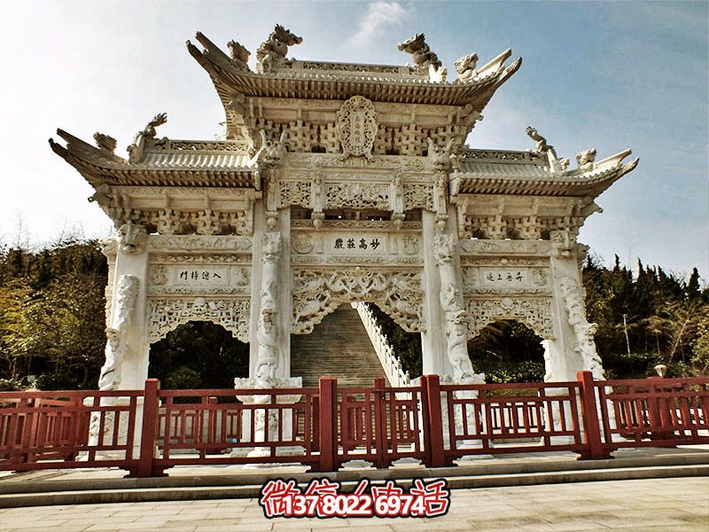 南海砥柱高莊嚴(yán)，漢白玉精美浮雕