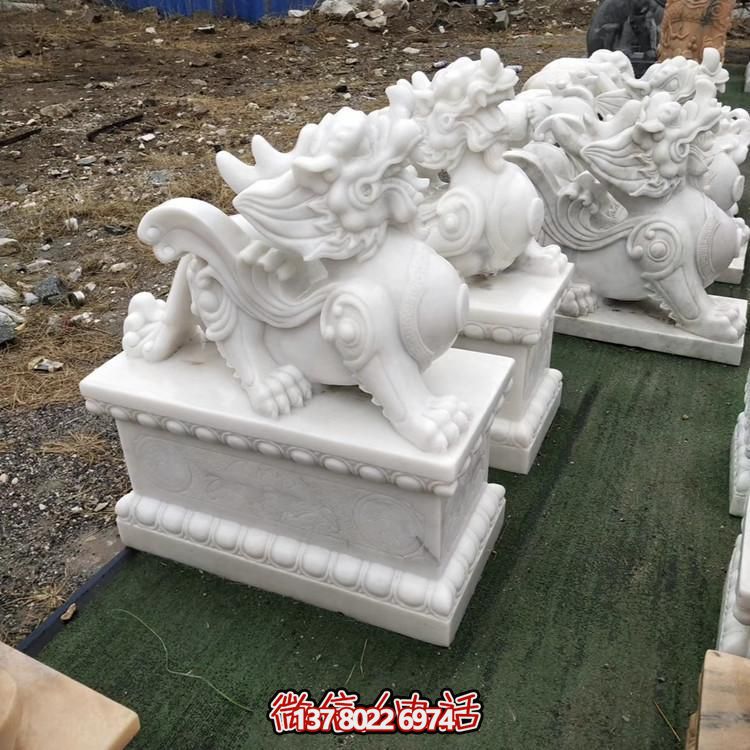 漢白玉貔貅雕塑，門口裝飾打造質(zhì)感庭院